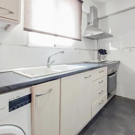 Apartamento Amazing In With Kitchenette